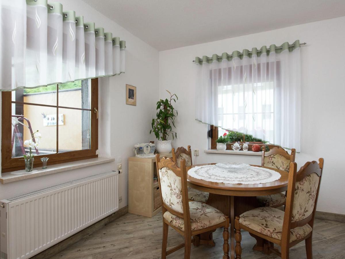 Cozy Apartment In Ore Mountains With Balcony Breitenbrunn  Esterno foto