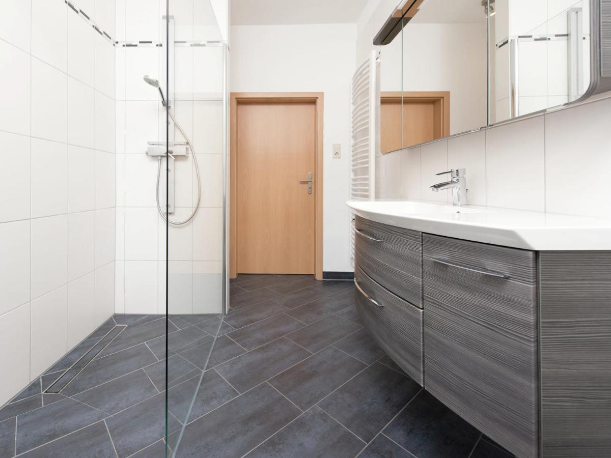 Cozy Apartment In Ore Mountains With Balcony Breitenbrunn  Esterno foto